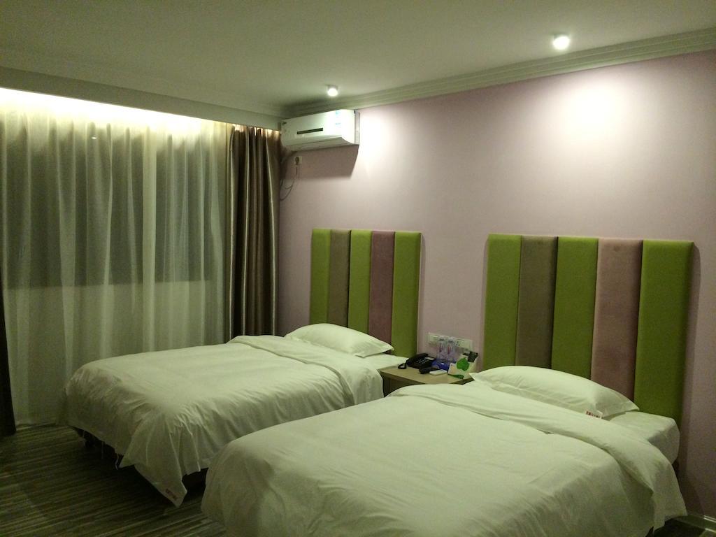 Guilin Wisteria Hotel Quarto foto